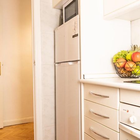 Gran Via Central Lovely Private Apt In The Heart Of Chueca Apartment Madrid Bagian luar foto