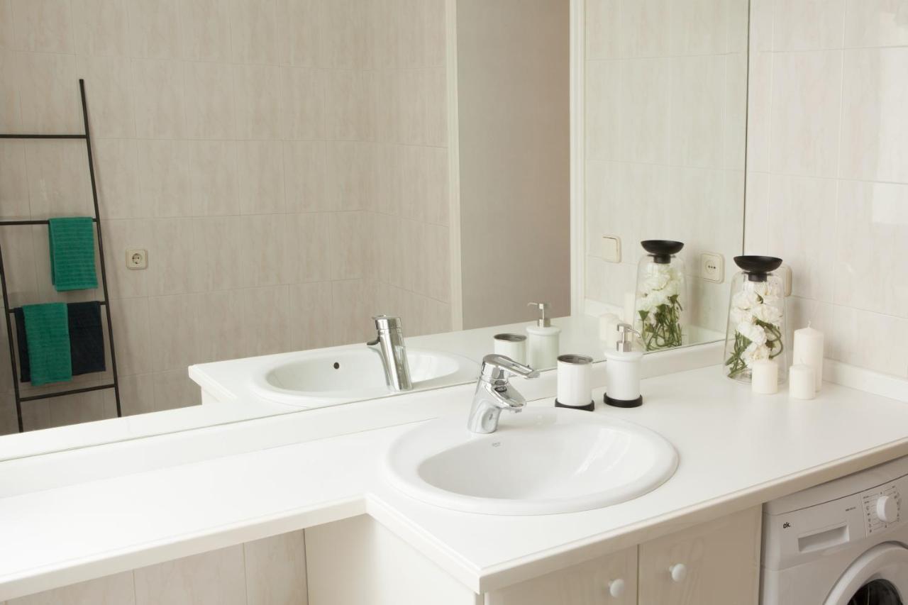 Gran Via Central Lovely Private Apt In The Heart Of Chueca Apartment Madrid Bagian luar foto