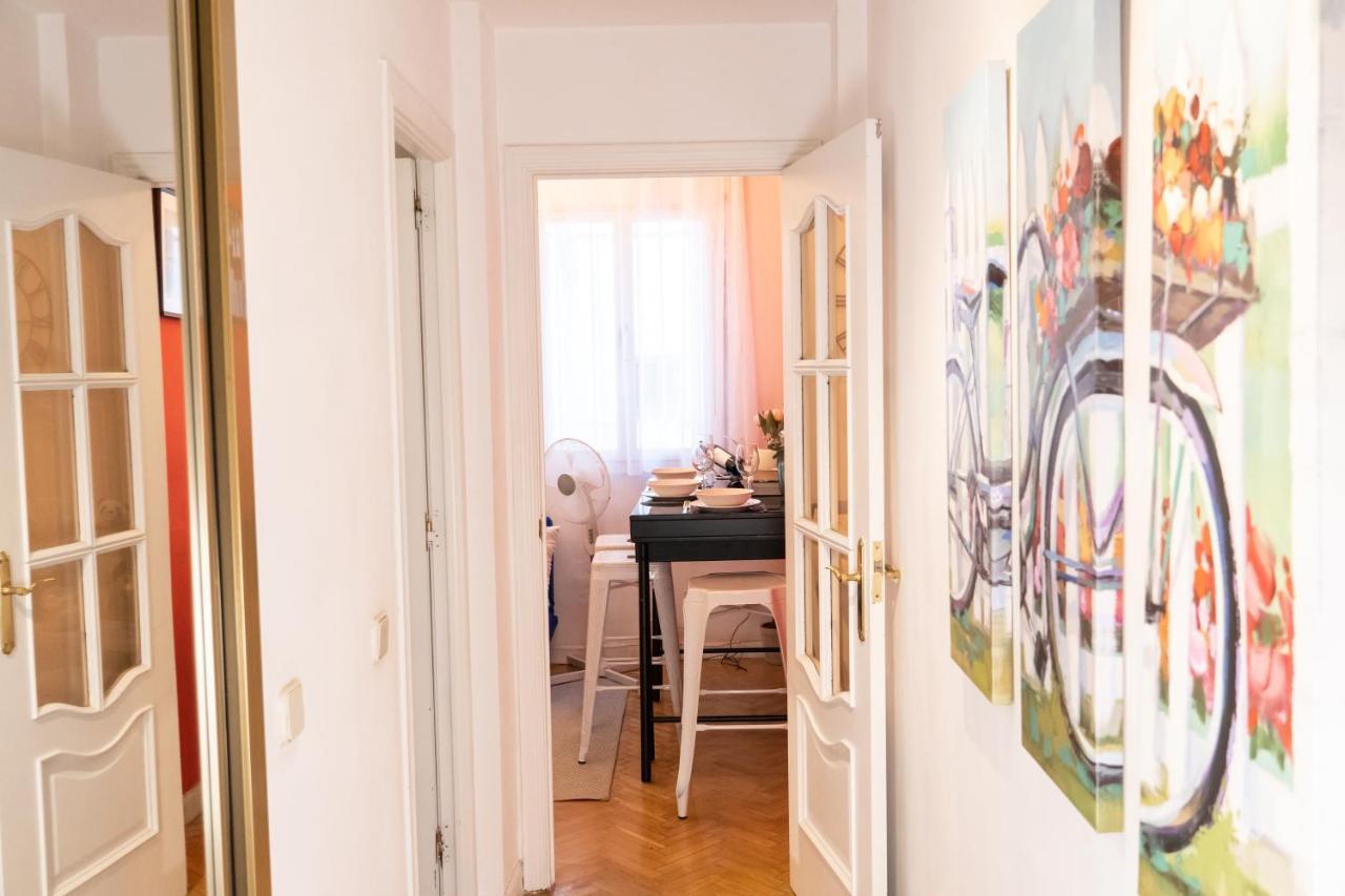 Gran Via Central Lovely Private Apt In The Heart Of Chueca Apartment Madrid Bagian luar foto